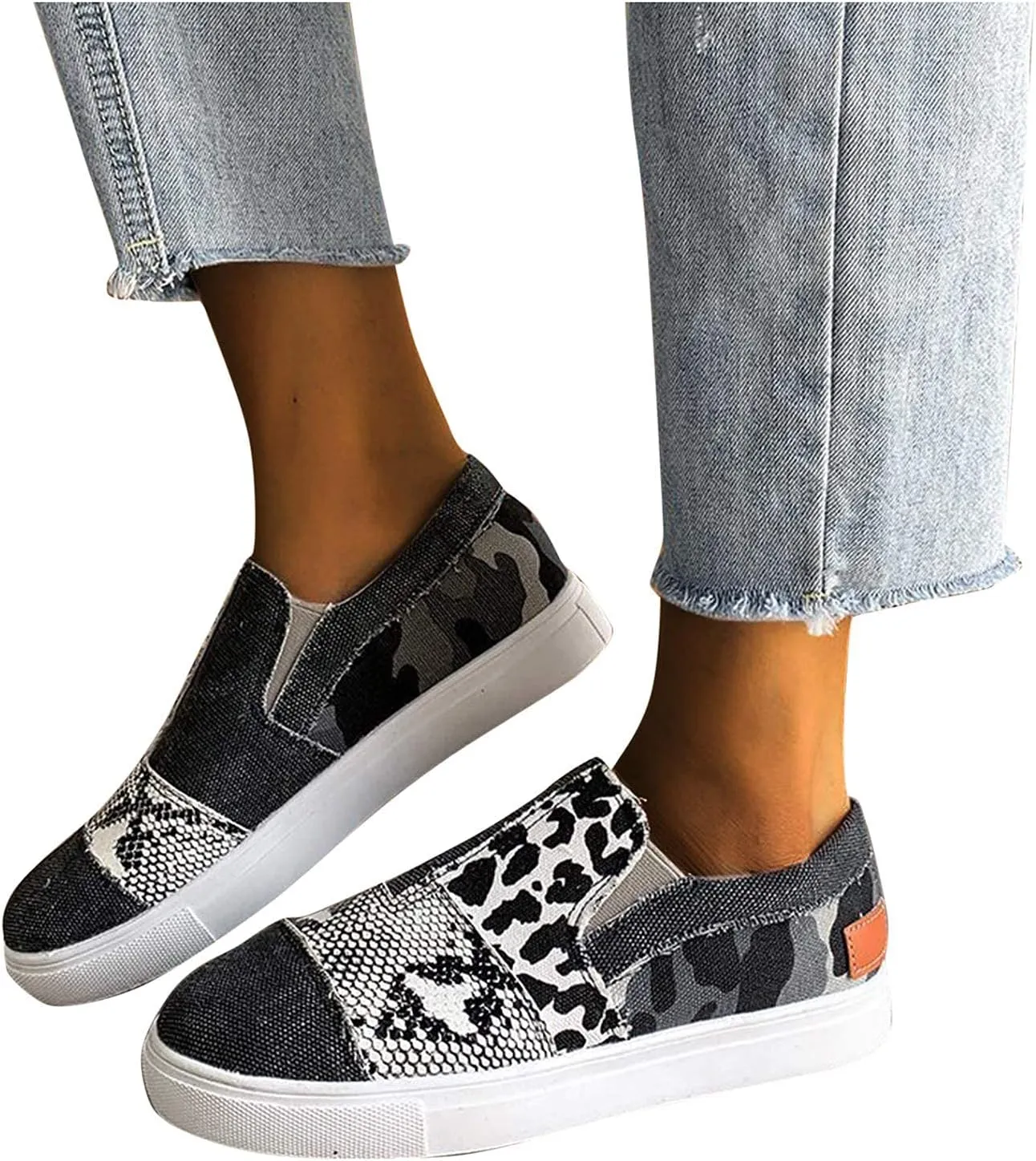 Canvas Shoes for Women Slip Ons Comfortable Low Top Sneakers Casual Lightweight Flats Classic Casual Walking Shoes Slip On Indoor Outdoor