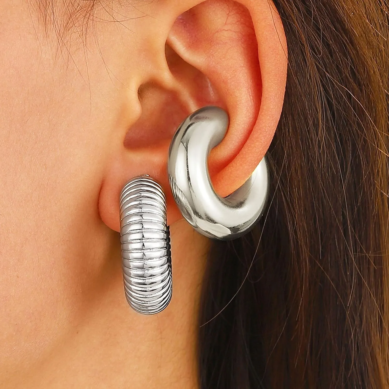 Chunky Ear Cuffs Non Piercing Round Huggie Ear Cuff Earrings for Women Trendy 14K Gold Clip on Cartilage Earrings Jewelry Gifts
