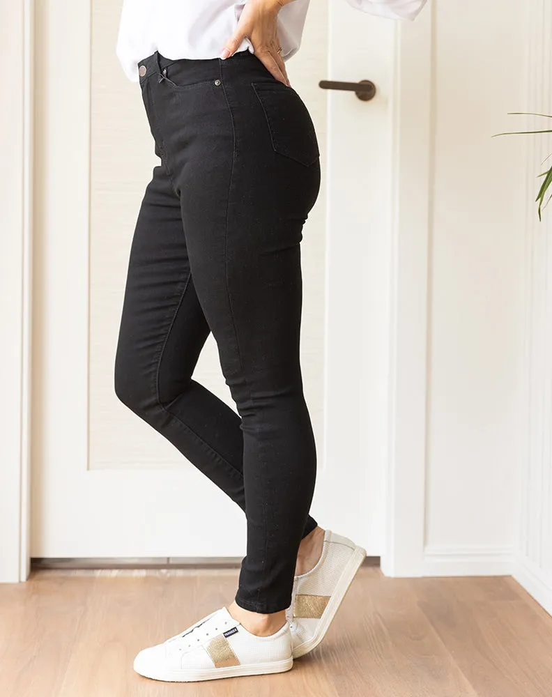 Jaymi Jean- Black