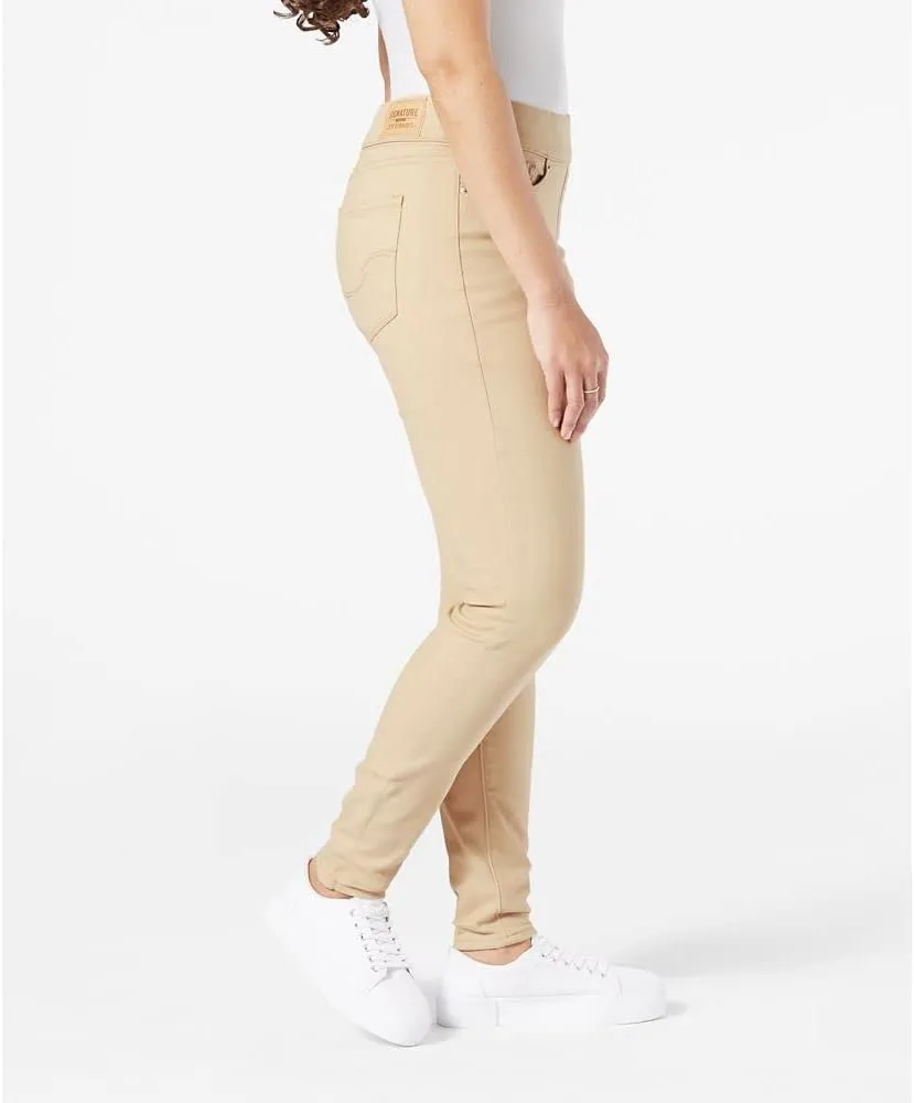 Levi Strauss Signature Gold Women's Totally Shaping Pull-on Skinny Jeans (Available in Plus Size)