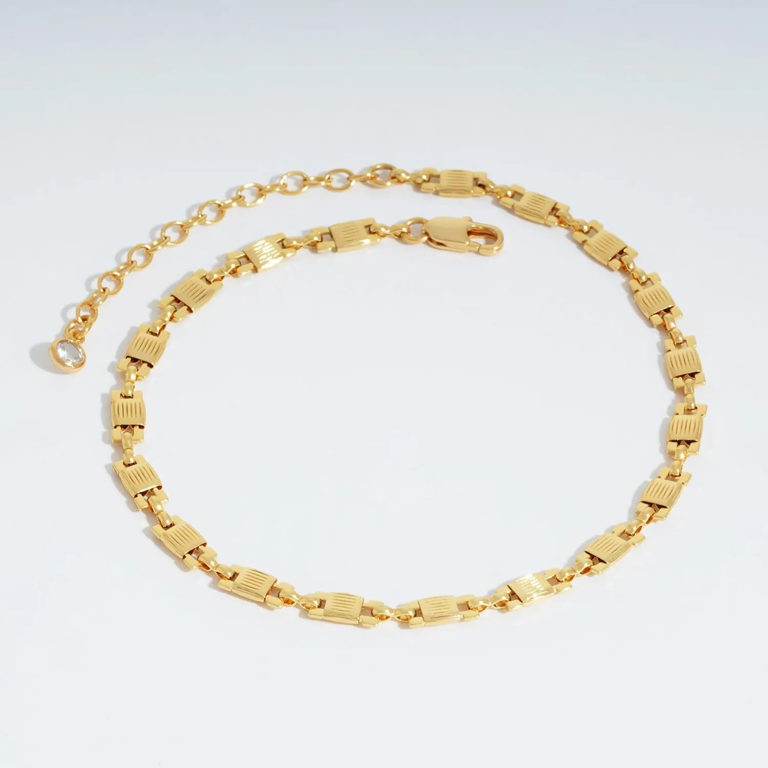 LOYATA Anklet Bracelet 14K Gold Plated Dainty Anklet Chain Waterproof Gold Chain Anklet for Women Cuban Beach Anklet Jewelry Gifts for Women