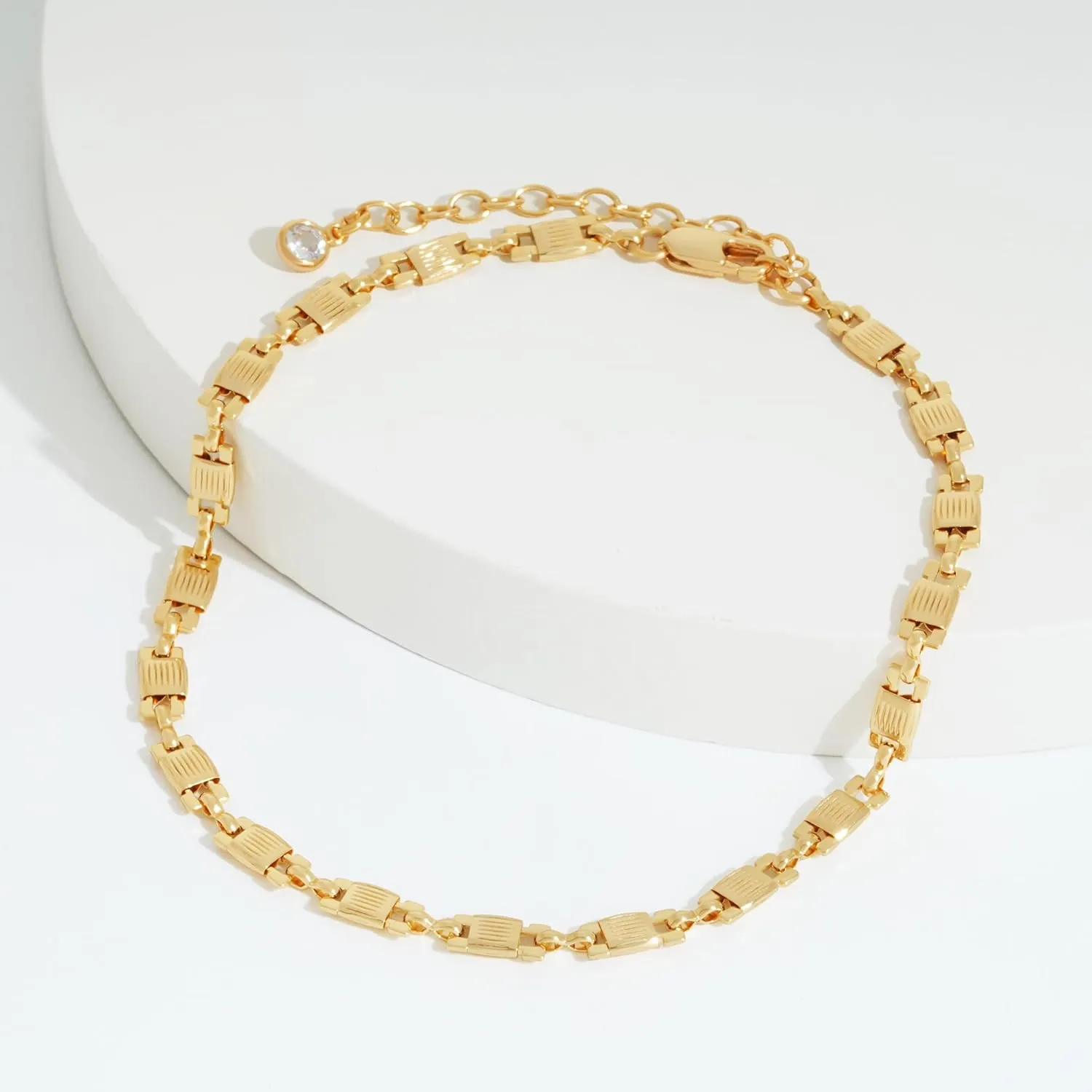LOYATA Anklet Bracelet 14K Gold Plated Dainty Anklet Chain Waterproof Gold Chain Anklet for Women Cuban Beach Anklet Jewelry Gifts for Women