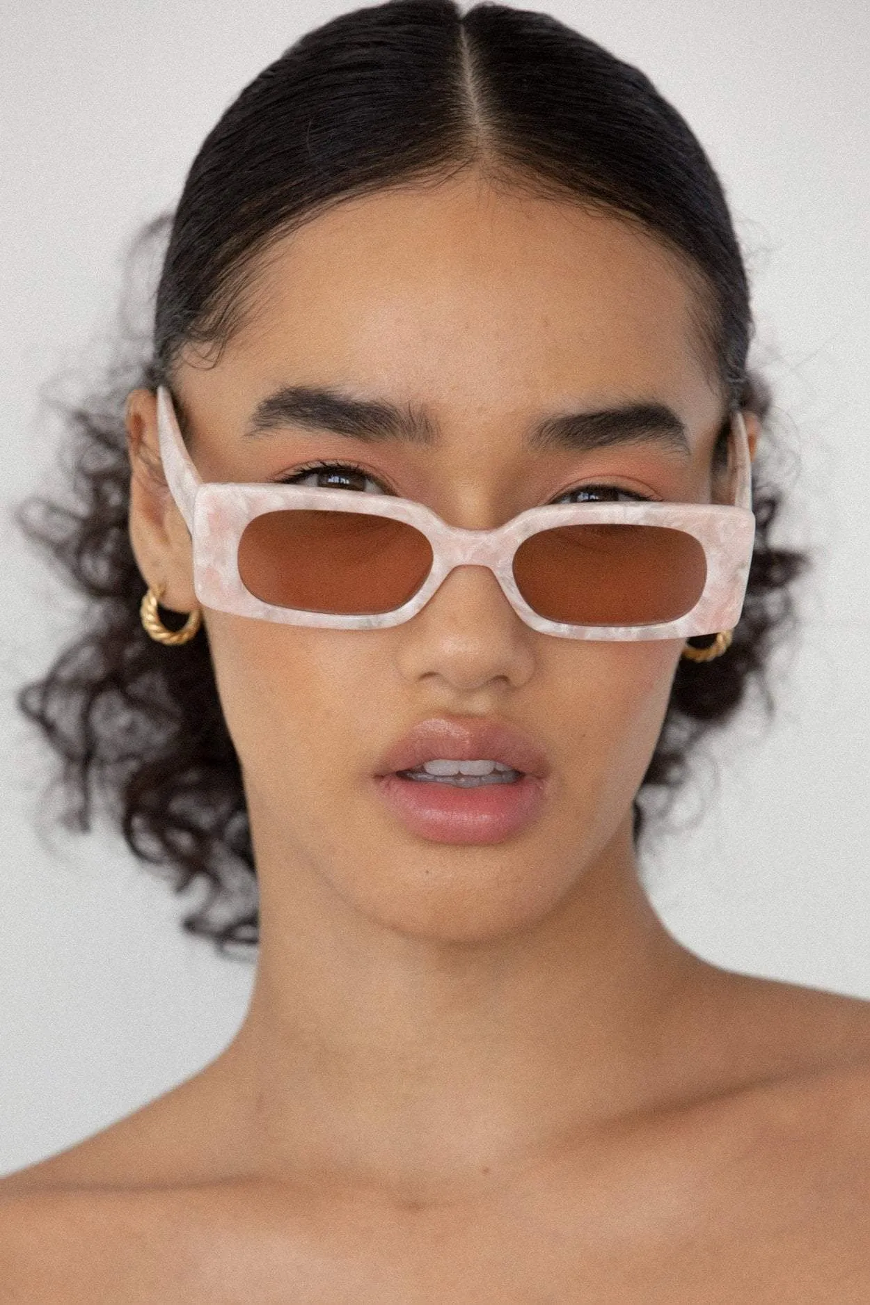 LU GOLDIE SALOME SUNGLASSES - COTTON CANDY