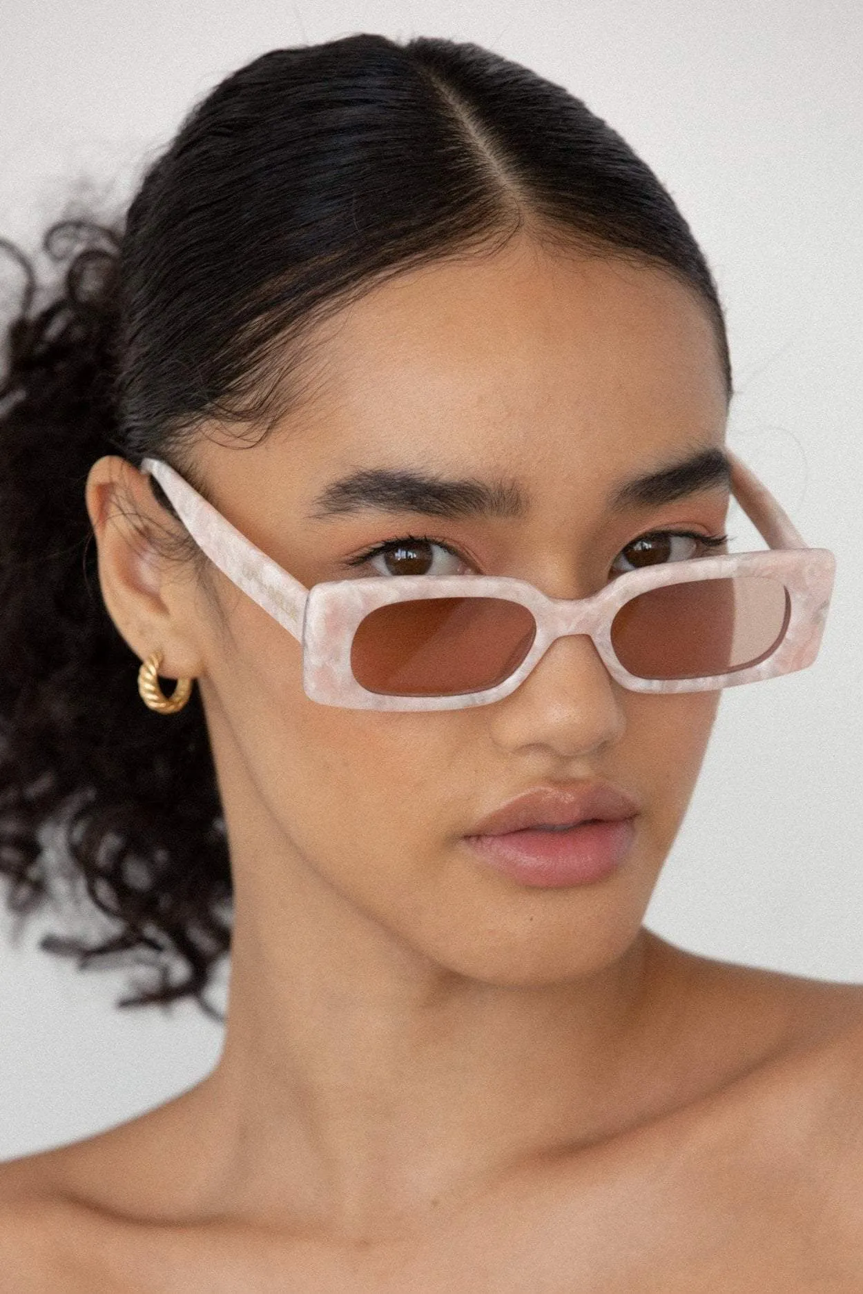 LU GOLDIE SALOME SUNGLASSES - COTTON CANDY